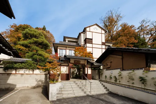 下諏訪温泉　聴泉閣かめや