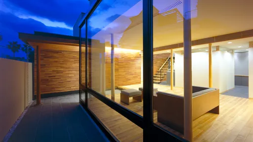 小坪海岸　凛花