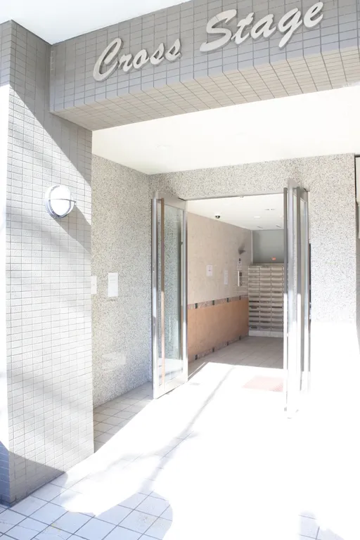 ＣＲＯＳＳ　ＳＴＡＧＥ